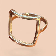Load image into Gallery viewer, Rectángulo Ring – Geometric Rectangle Statement in .925 Sterling Silver

